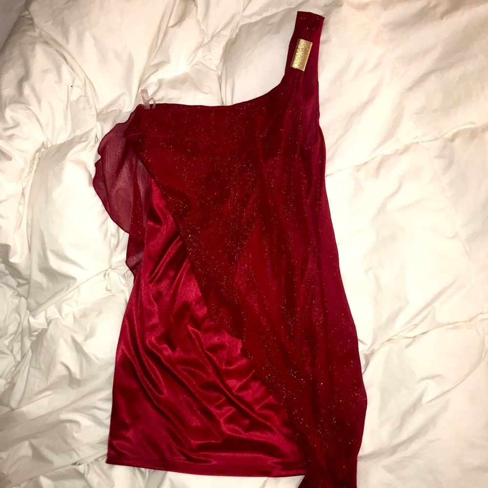 Beautiful Red Dress😻